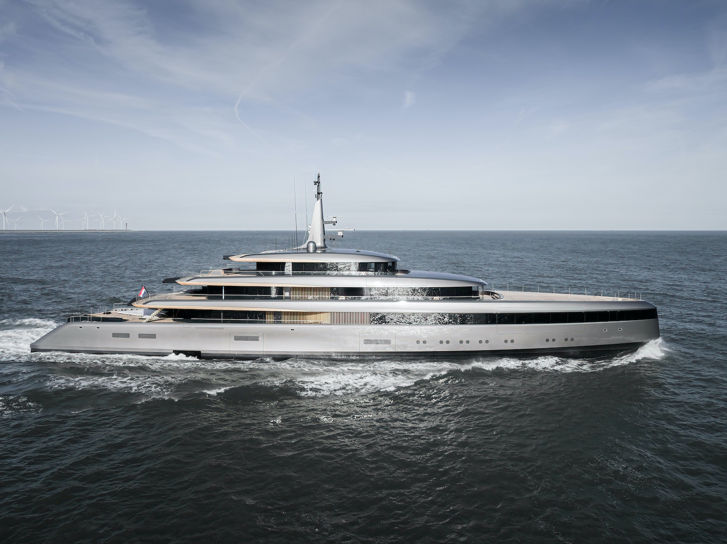 Yacht OBSIDIAN, Feadship | CHARTERWORLD Luxury Superyacht Charters